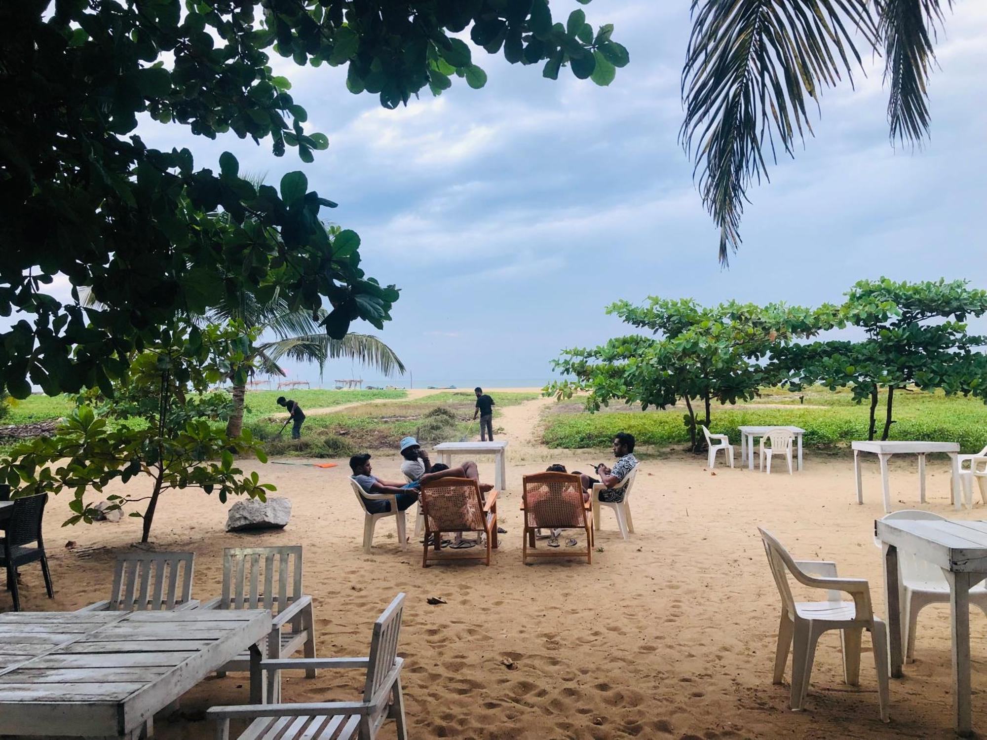 Hotel Honey Beach Negombo Exterior foto